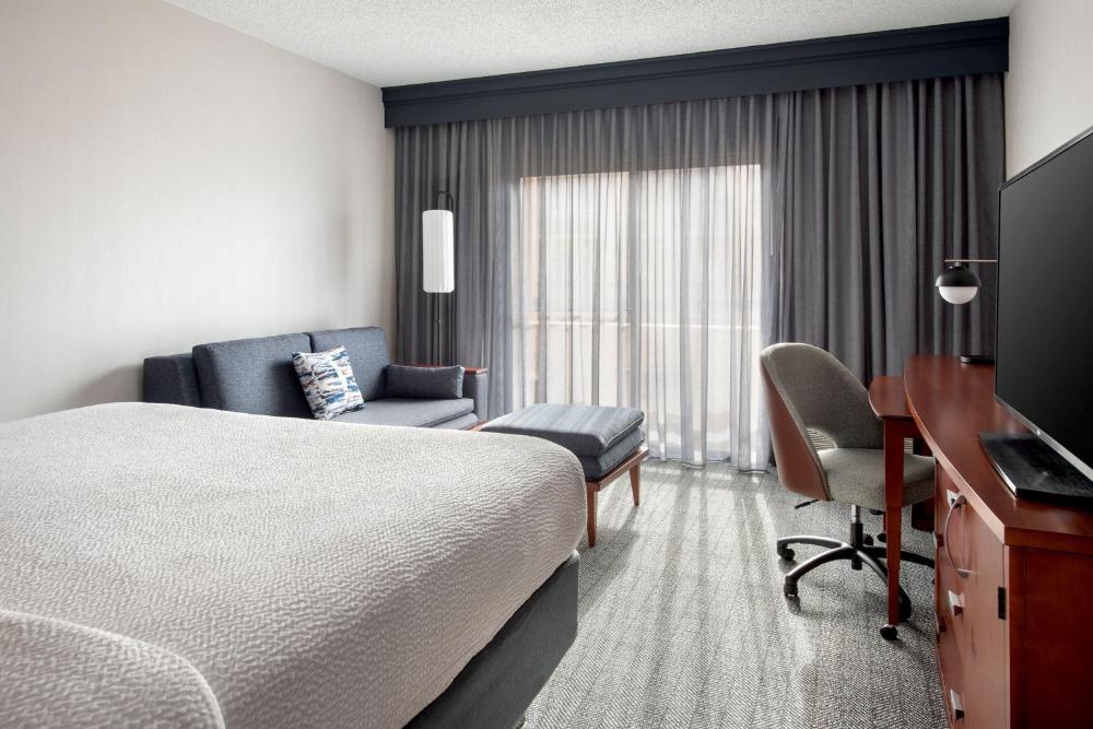 King Room with Sofa Bed interior
